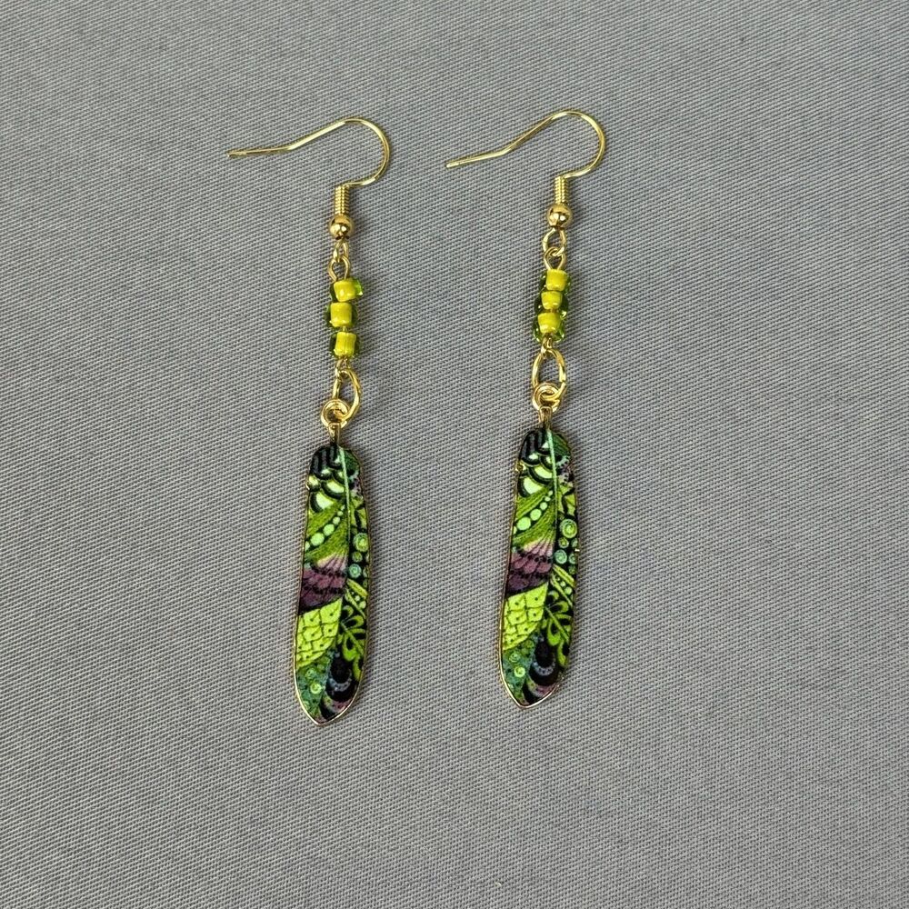 Green Beaded Leaf Dangle Drop Earrings 2.5 In Womens Gold Tone Jewelry Boho